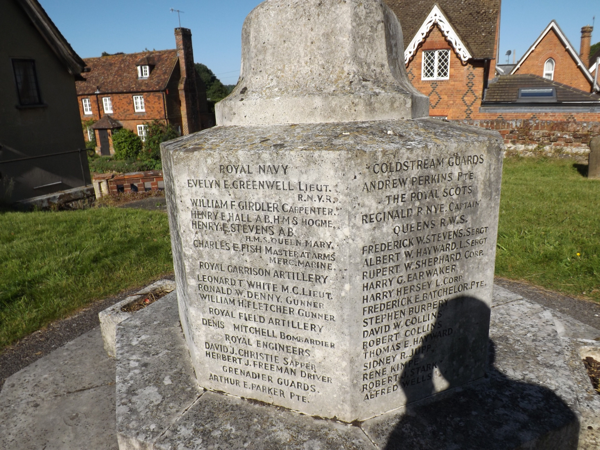 GODSTONE War Memorials Online